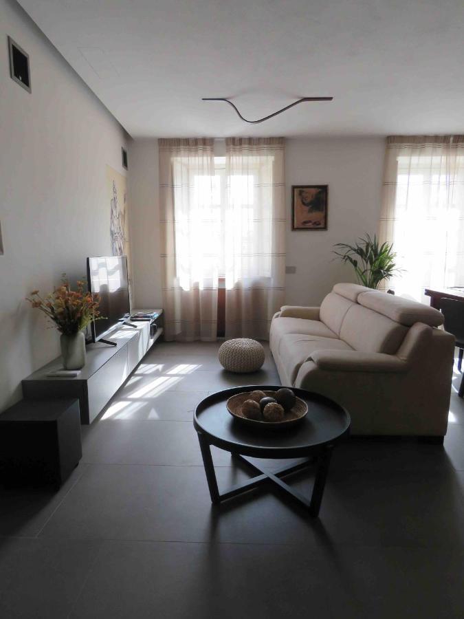 Les Fleuves - Buthier Apartment Aosta Bagian luar foto
