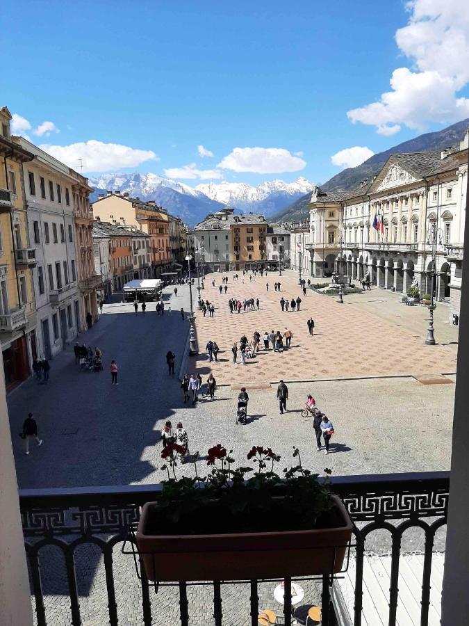 Les Fleuves - Buthier Apartment Aosta Bagian luar foto